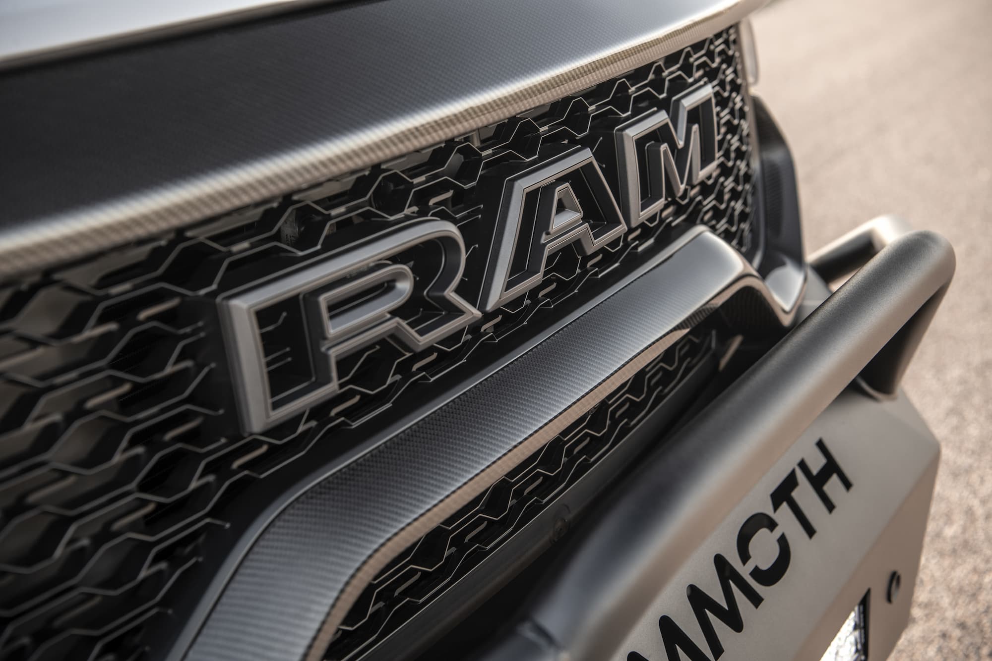 هينيسي ماموث 1000 TRX 