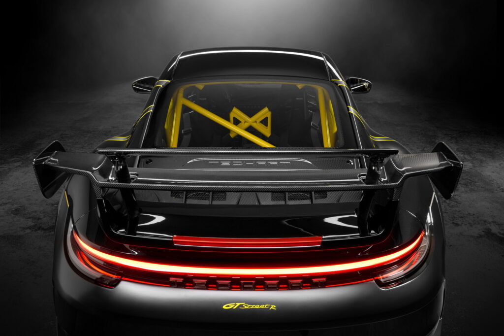 بورش 911 تربو إس تحصل على حزمة تعديلات لتخفيف الوزن مع قوة 800 حصان من شركة تيك آرت الألمانية بورش 911 تربو إس تحصل على حزمة تعديلات لتخفيف الوزن مع قوة 800 حصان من شركة تيك آرت الألمانية 17