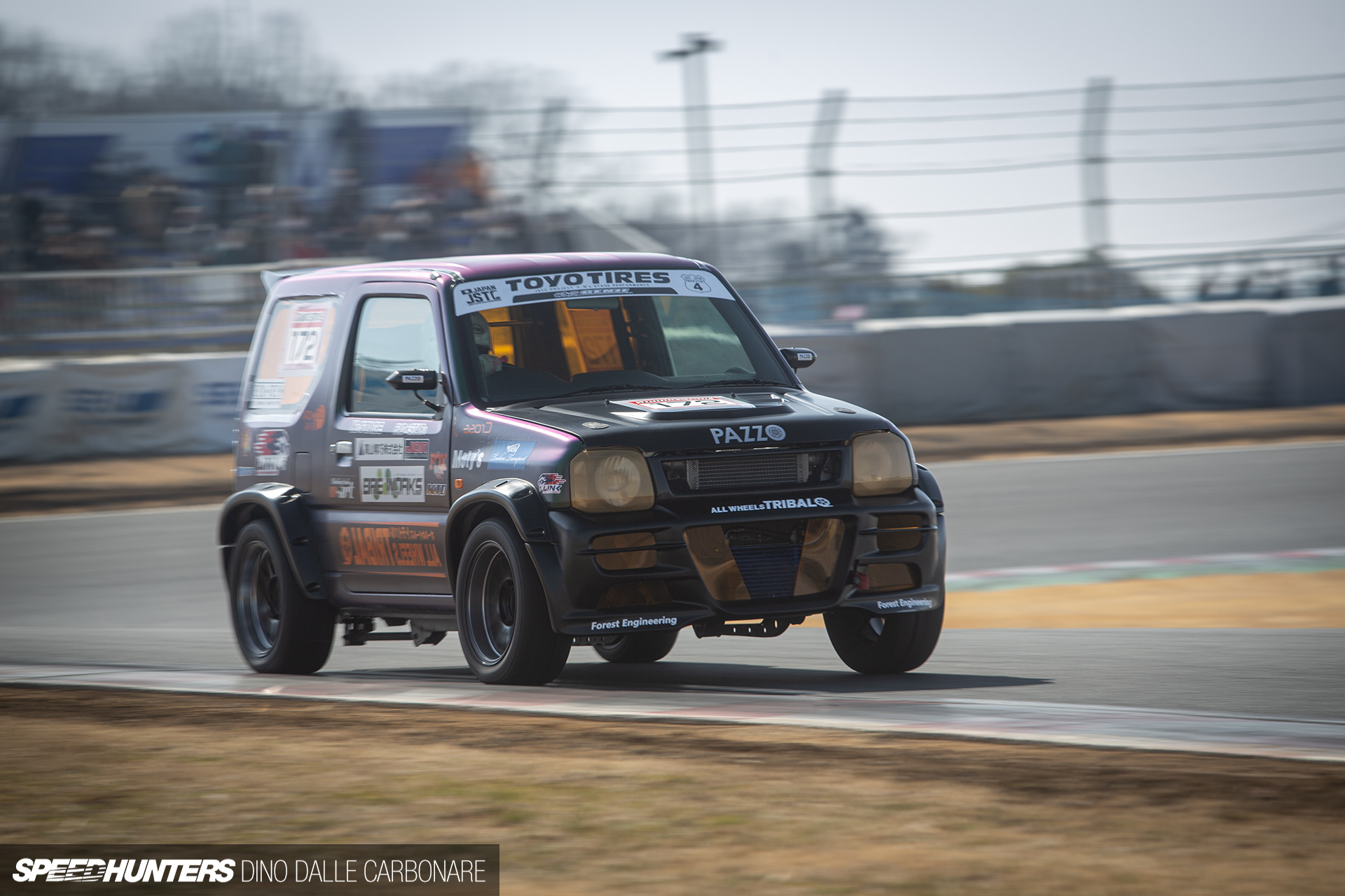 سوزوكي جمني معدلة لحلبات السباقات تلفت الأنظار بأداء رياضي فريد في اليابان سوزوكي جمني معدلة لحلبات السباقات تلفت الأنظار بأداء رياضي فريد في اليابان 2