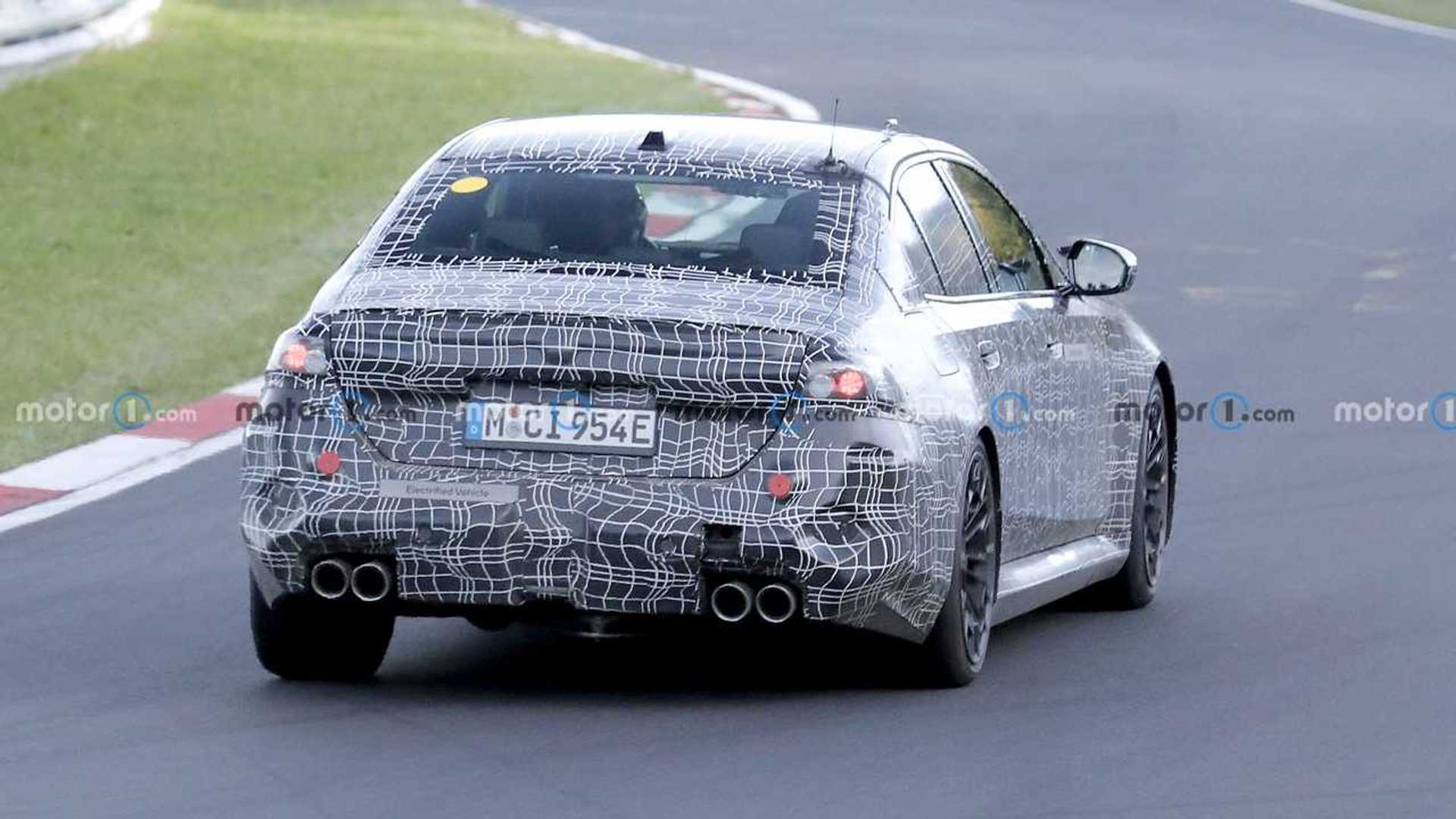 بي ام دبليو M5 الجيل الجديد يخطف الأنظار في حلبة نوربورغرينغ الألمانية بي ام دبليو M5 الجيل الجديد يخطف الأنظار في حلبة نوربورغرينغ الألمانية 14