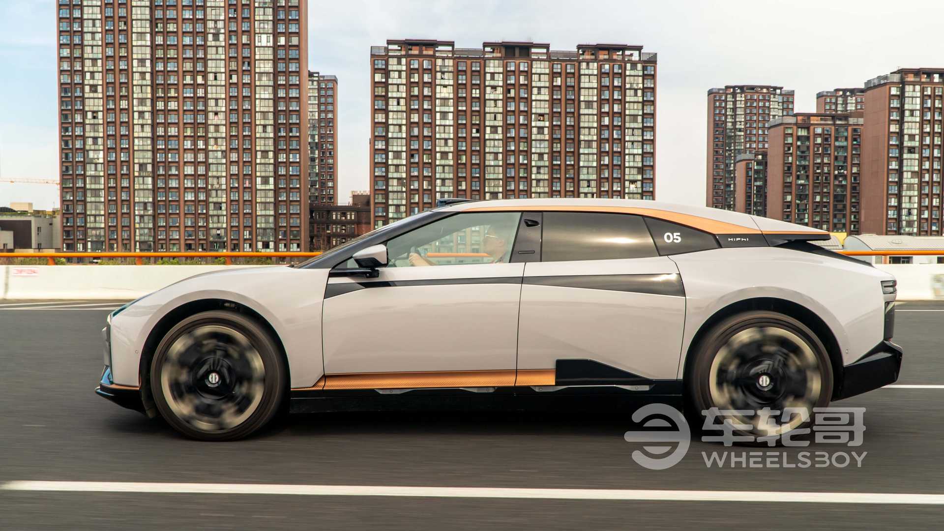 هايفي Z هي سوبركار صينية جديدة بتصميم فريد وقوة تتجاوز 662 حصان هايفي Z هي سوبركار صينية جديدة بتصميم فريد وقوة تتجاوز 662 حصان 4