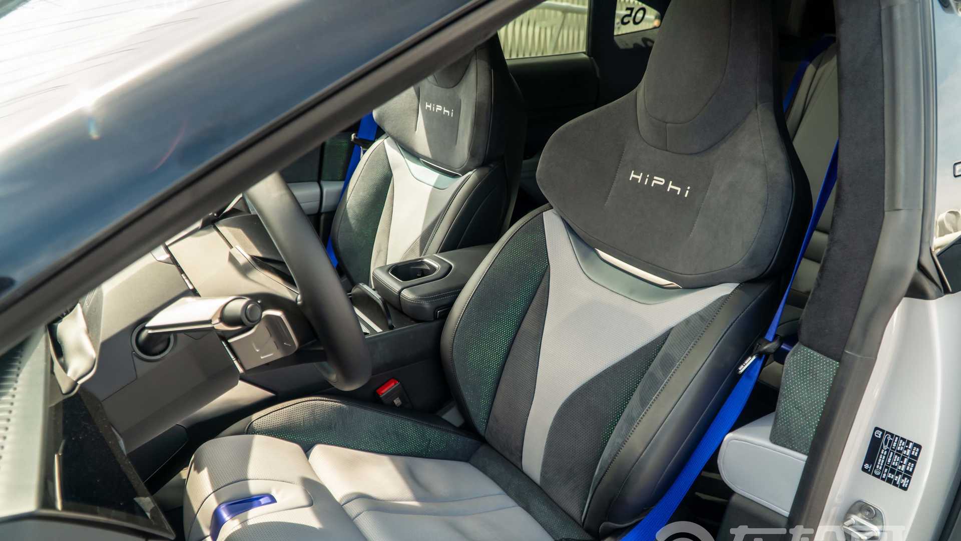 هايفي Z هي سوبركار صينية جديدة بتصميم فريد وقوة تتجاوز 662 حصان هايفي Z هي سوبركار صينية جديدة بتصميم فريد وقوة تتجاوز 662 حصان 6