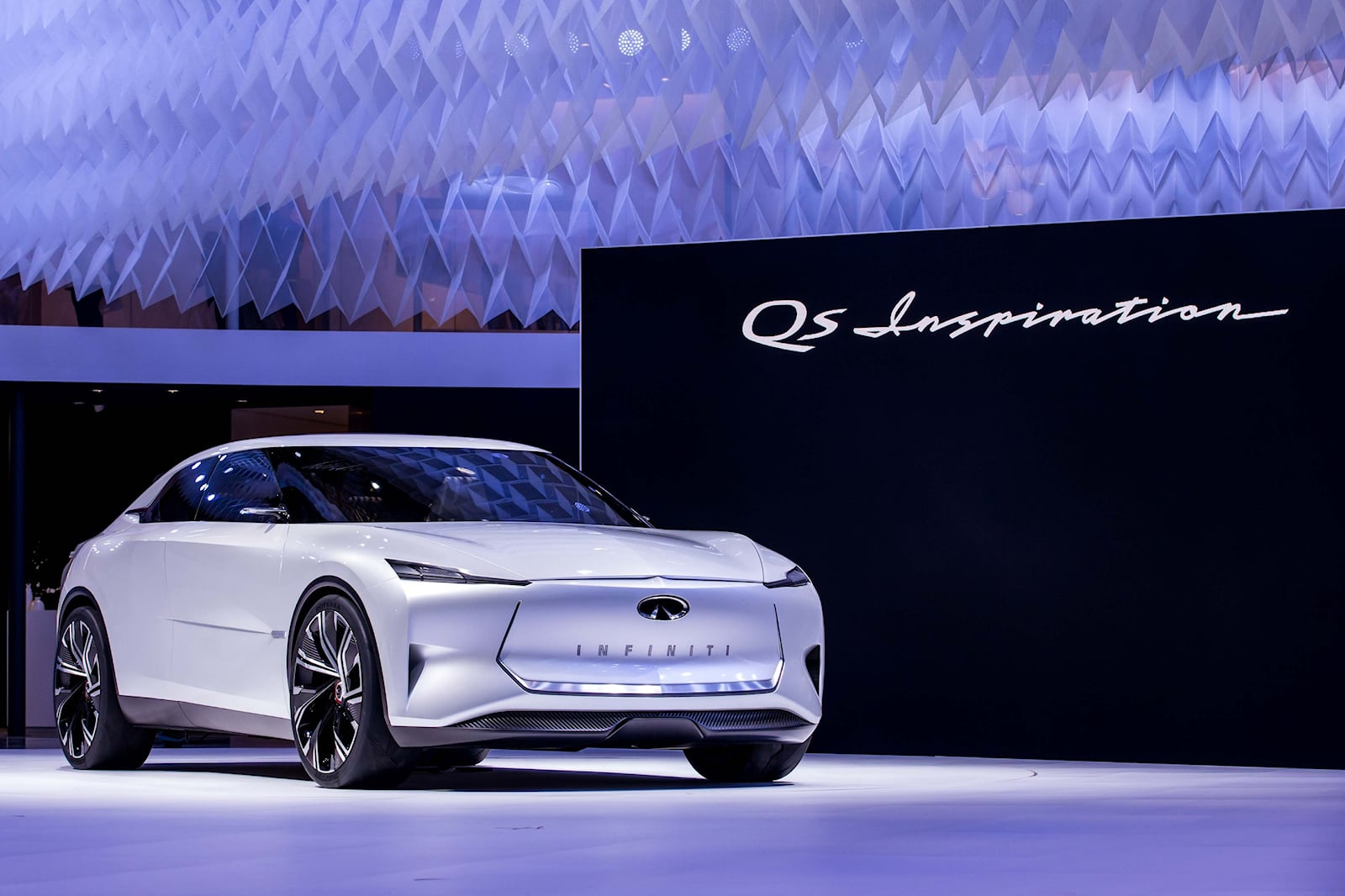 6 سيارات اختبارية مذهلة من انفينيتي لم تصل إلى خطوط الإنتاج انفينيتي QS الاختبارية