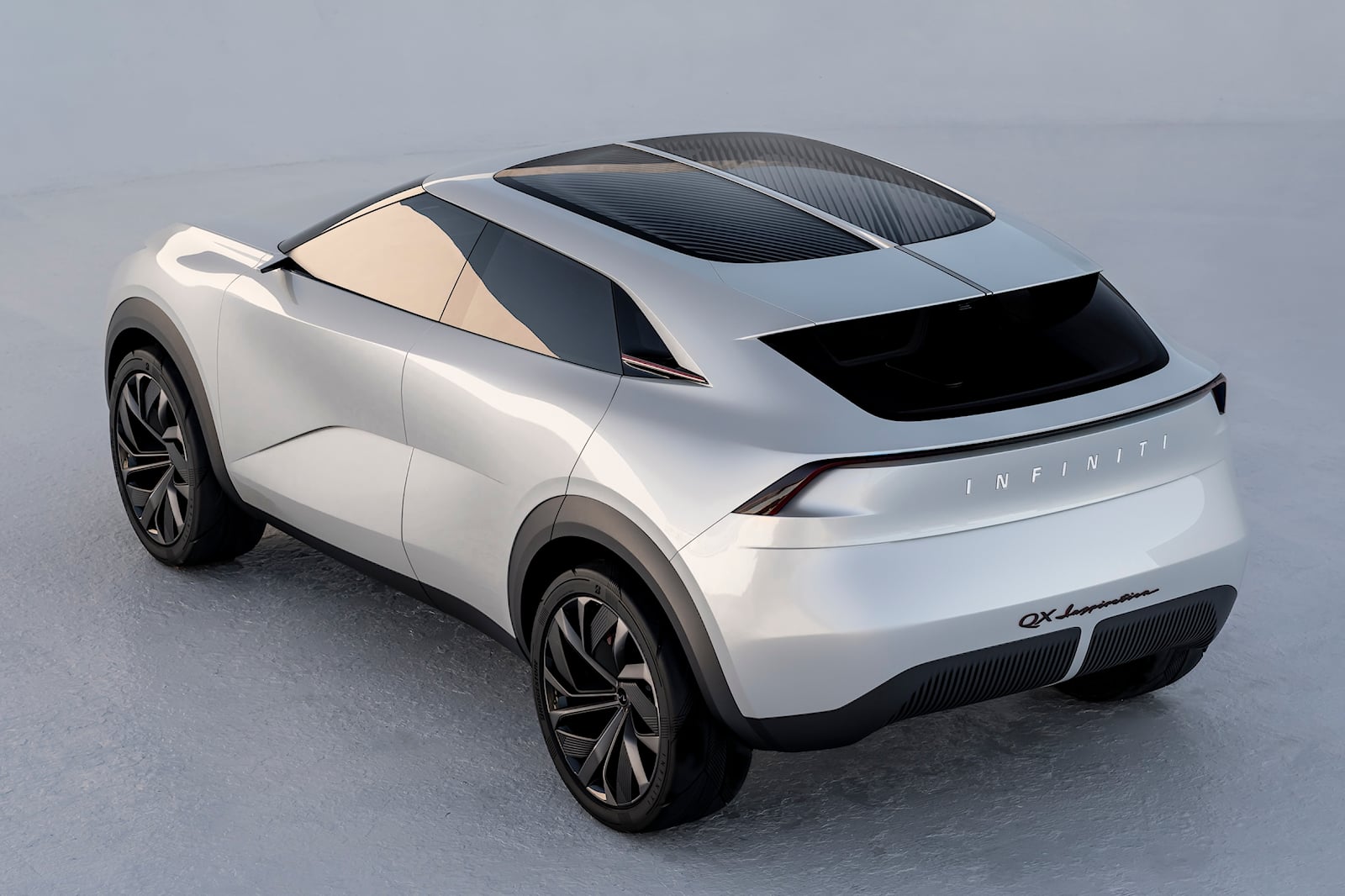 6 سيارات اختبارية مذهلة من انفينيتي لم تصل إلى خطوط الإنتاج انفينيتي QX الاختبارية