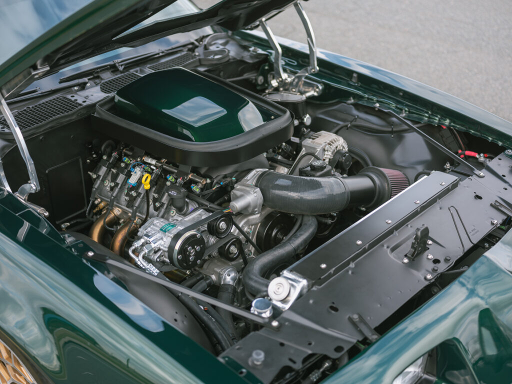 بونتياك فايربيرد ترانس آم 1979 تحصل على عملية تجديد شاملة بمحرك V8 حديث بونتياك فايربيرد