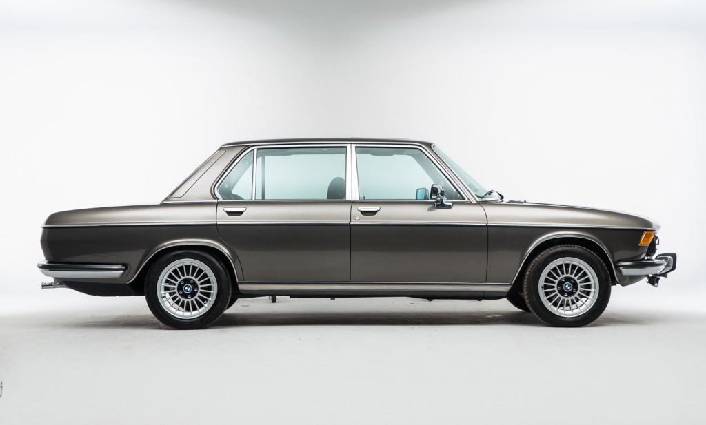 تعرف على أبرز 10 سيارات سيدان من بي ام دبليو على الإطلاق بي ام دبليو E3