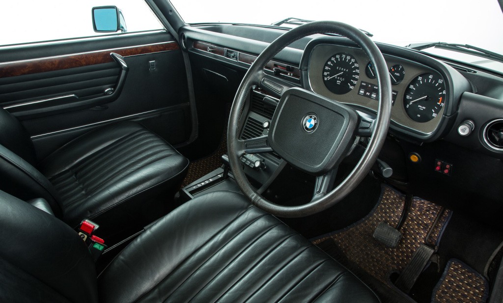 تعرف على أبرز 10 سيارات سيدان من بي ام دبليو على الإطلاق بي ام دبليو E3