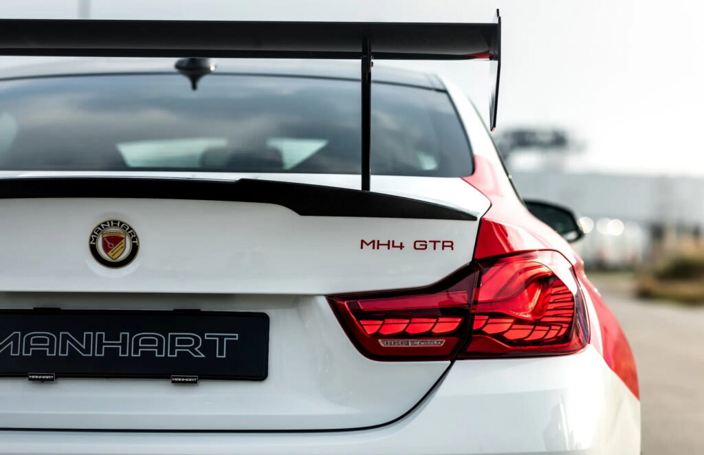 بي ام دبليو M4 تحصل على تعديلات جريئة من مانهارت الألمانية بقوة 708 حصان بي ام دبليو M4 DTM Champion من مانهارت (1)