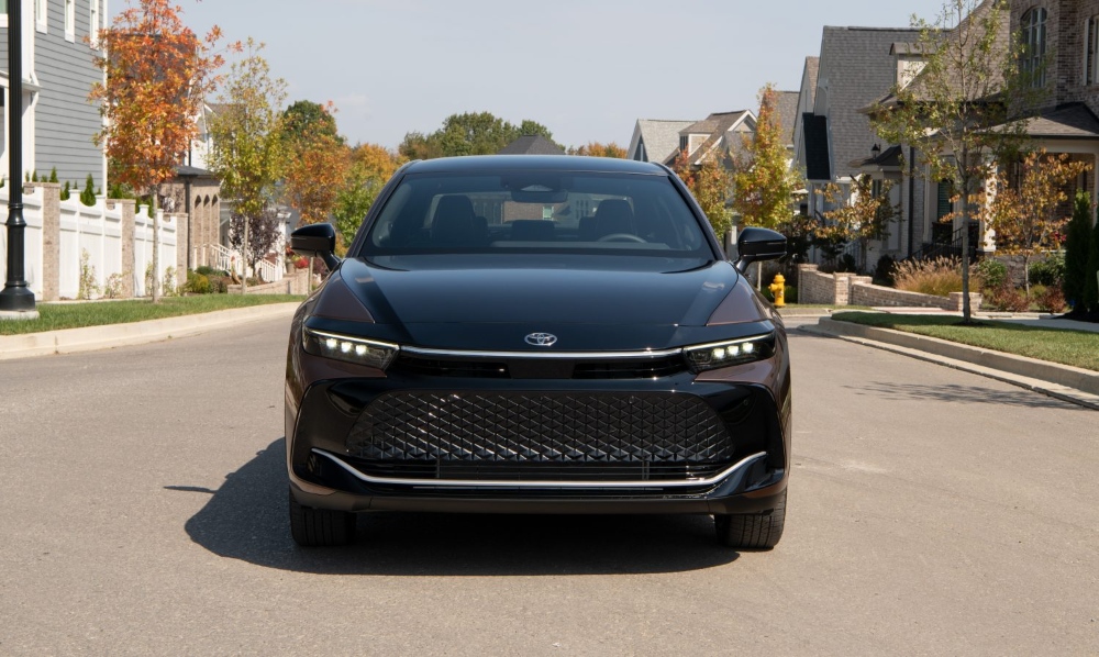 صور تويوتا كراون في 4 أشكال للجسم.. بعد وصولها السعودية إليكم الخيارات المختلفة التي تتوفر بها صور تويوتا كراون في 4 أشكال للجسم.. بعد وصولها السعودية إليكم الخيارات المختلفة التي تتوفر بها 15