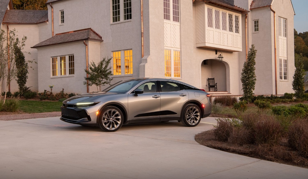 صور تويوتا كراون في 4 أشكال للجسم.. بعد وصولها السعودية إليكم الخيارات المختلفة التي تتوفر بها صور تويوتا كراون في 4 أشكال للجسم.. بعد وصولها السعودية إليكم الخيارات المختلفة التي تتوفر بها 9