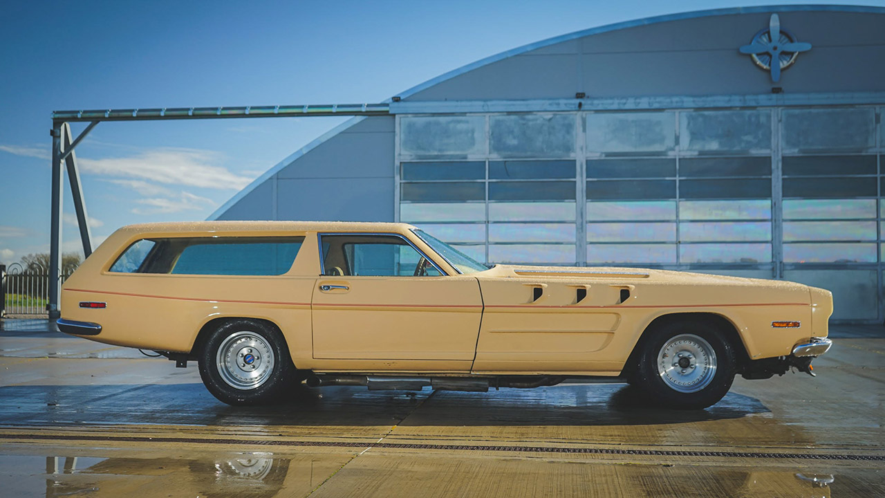 سيارة جون دود الوحش موديل 1972 تعرض للبيع في مزاد بمحرك بسعة 27 لتر! جون دود الوحش موديل 1972