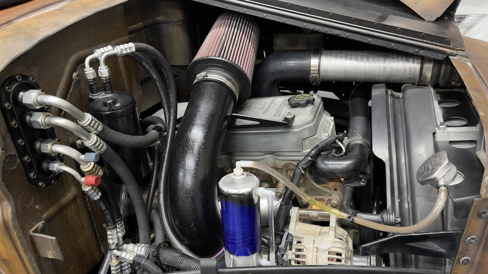 دودج WC26 واجن موديل 1941 تظهر بحزمة قوية من التعديلات في مزاد أمريكي دودج WC26 واجن موديل 1941 تظهر بحزمة قوية من التعديلات في مزاد أمريكي 11