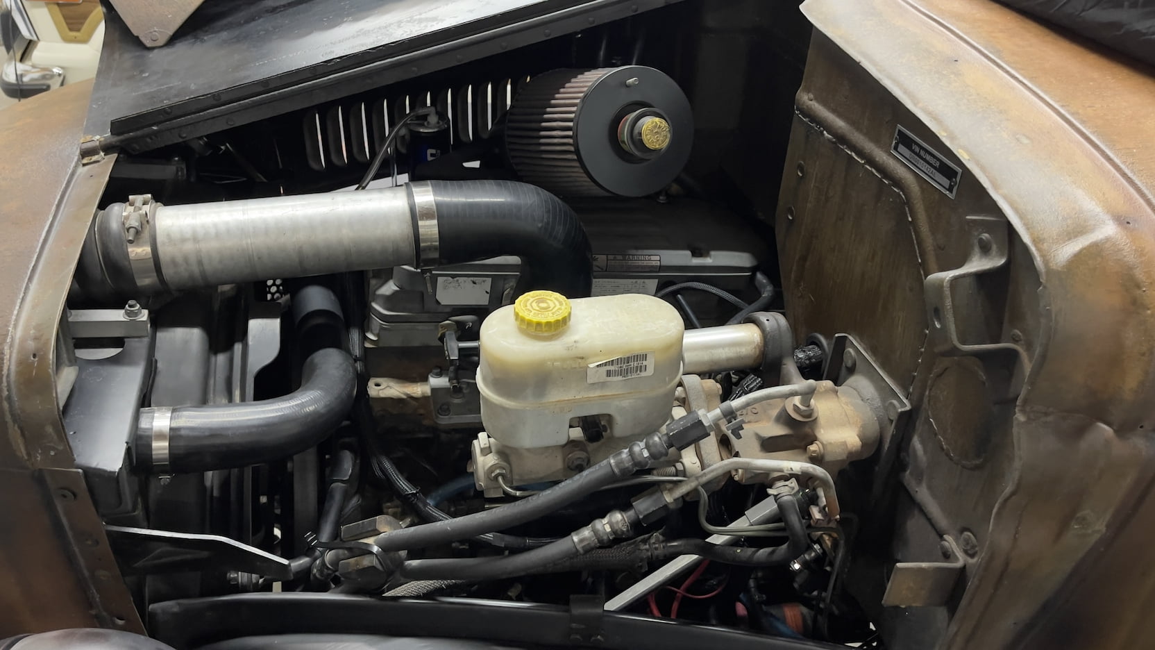 دودج WC26 واجن موديل 1941 تظهر بحزمة قوية من التعديلات في مزاد أمريكي دودج WC26 واجن موديل 1941 تظهر بحزمة قوية من التعديلات في مزاد أمريكي 12