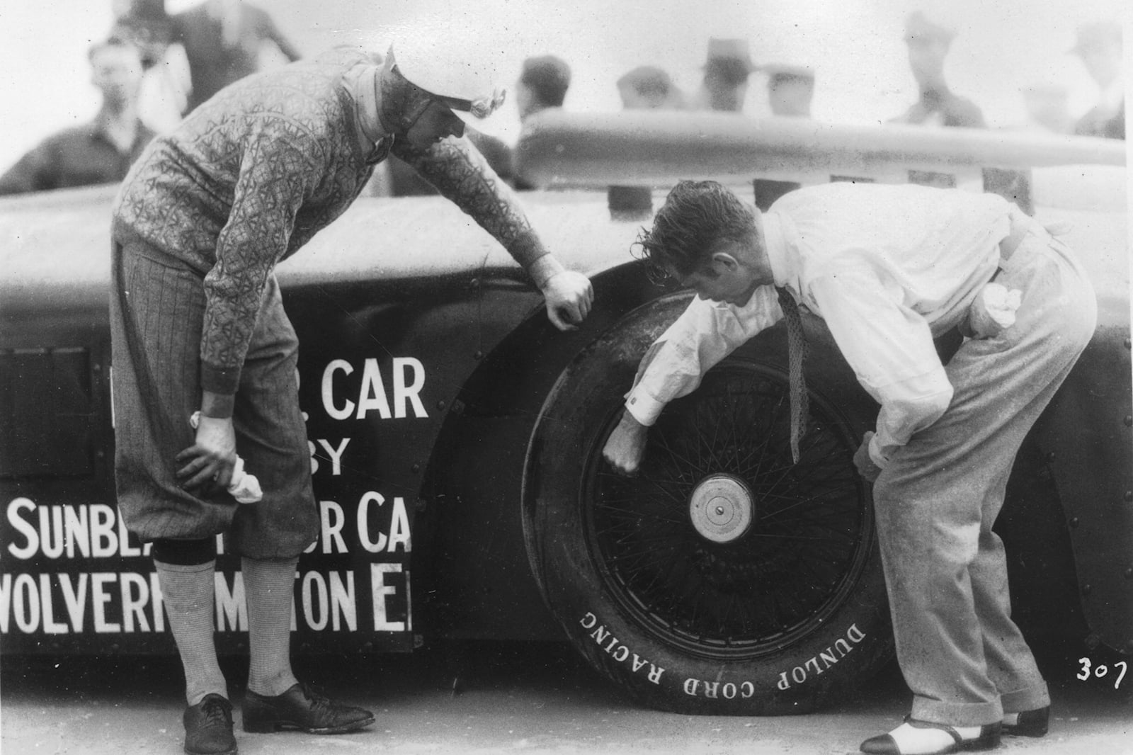 أول سيارة في العالم تتجاوز سرعة 320 كم/س في عام 1927 سيتم تجديدها بالكامل! ذا سلوج أول سيارة في العالم تتجاوز سرعة 320