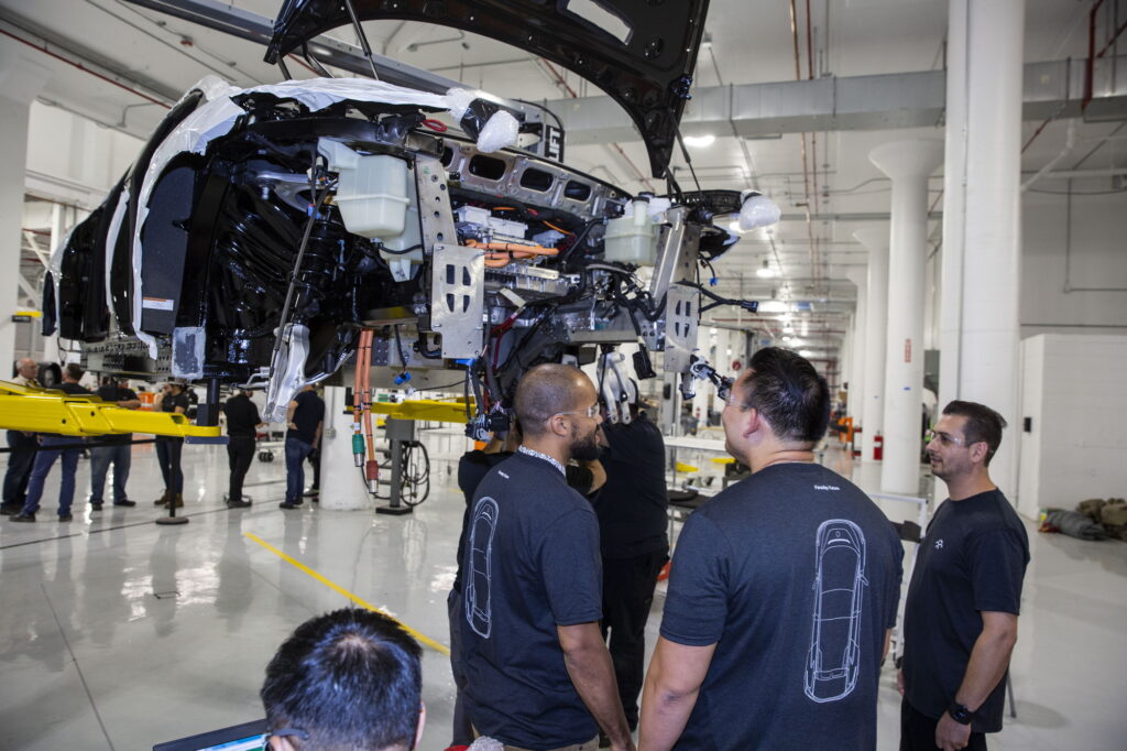 فاراداي فيوتشر الأمريكية تبدأ بإنتاج FF 91 الفاخرة المنافسة لسيارات تيسلا ولوسيد فاراداي فيوتشر الأمريكية تبدأ بإنتاج FF 91 الفاخرة المنافسة لسيارات تيسلا ولوسيد 5