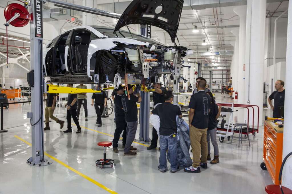 فاراداي فيوتشر الأمريكية تبدأ بإنتاج FF 91 الفاخرة المنافسة لسيارات تيسلا ولوسيد فاراداي فيوتشر الأمريكية تبدأ بإنتاج FF 91 الفاخرة المنافسة لسيارات تيسلا ولوسيد 6