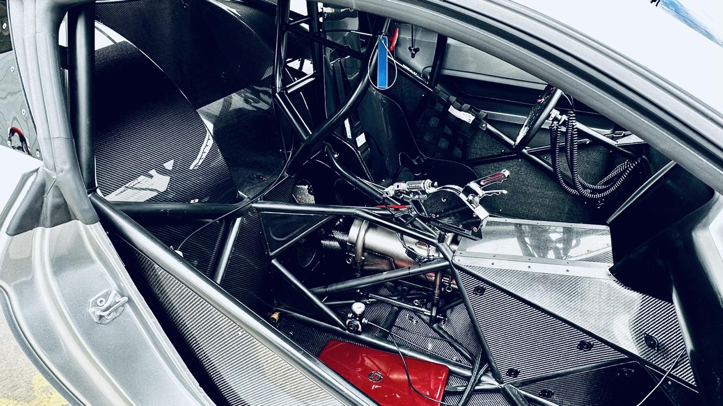 فورد موستنج 2023 جديدة تطير في حادث أثناء سباقات التسارع فورد موستنج 2023 جديدة تطير في حادث أثناء سباقات التسارع 4