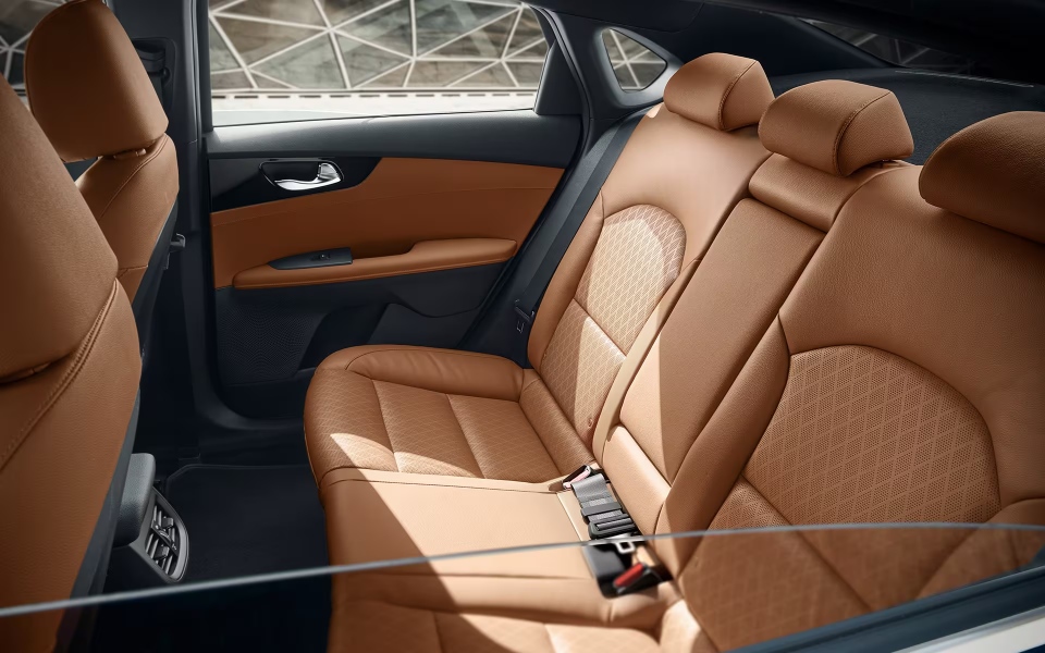 كيا سيراتو 2023 مع 3 خيارات للمحرك ومؤهلات تميزها في فئتها كيا سيراتو 2023 مع 3 خيارات للمحرك ومؤهلات تميزها في فئتها 3