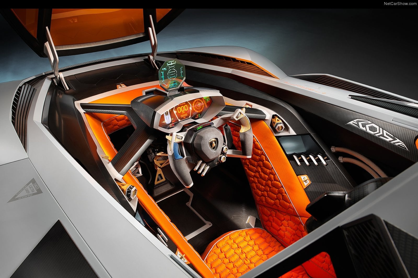 أغرب وأفضل 6 سيارات اختبارية صنعتها لامبورجيني على الإطلاق لامبورجيني إيغويستا كونسبت