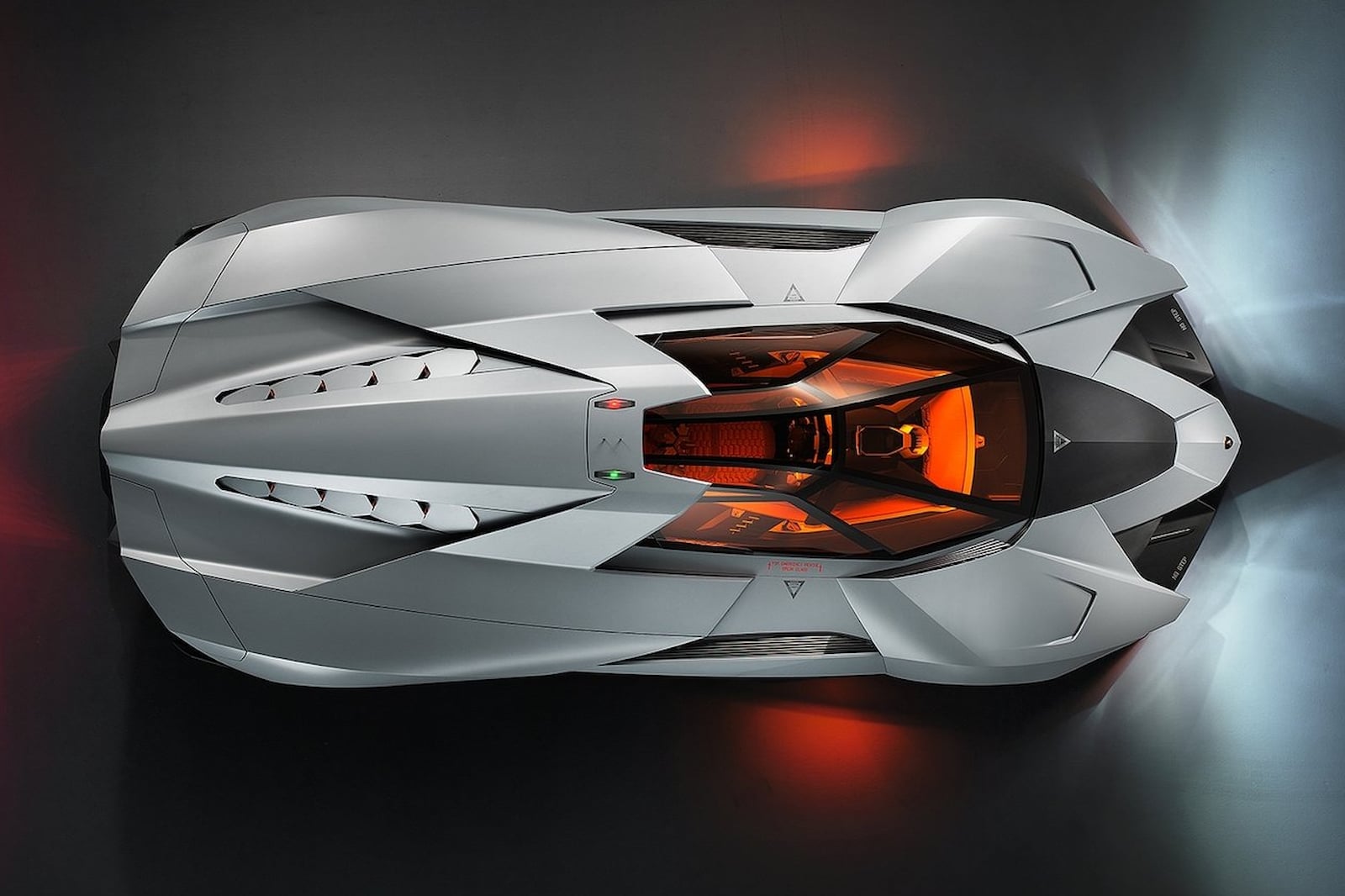 أغرب وأفضل 6 سيارات اختبارية صنعتها لامبورجيني على الإطلاق لامبورجيني إيغويستا كونسبت