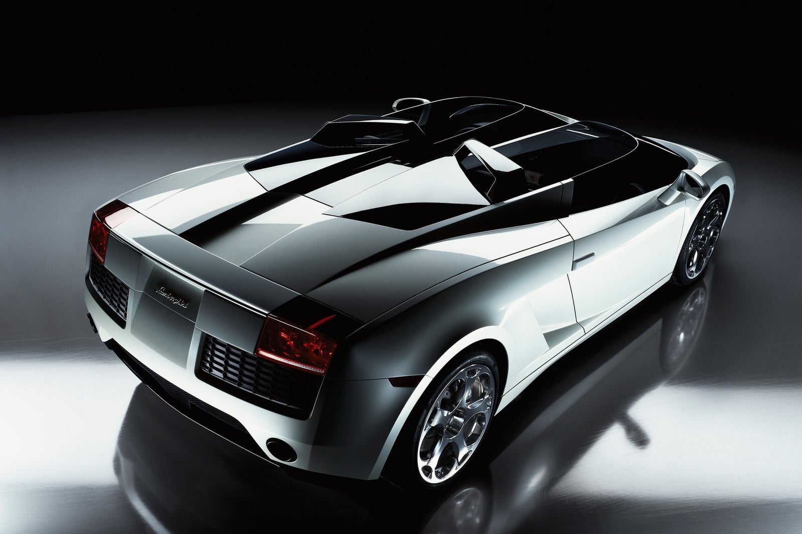 أغرب وأفضل 6 سيارات اختبارية صنعتها لامبورجيني على الإطلاق لامبورجيني كونسبت إس