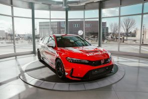 هوندا سيفيك تايب آر بيس تقود افتتاحية بطولة إندي كار لموسم 2023 هوندا سيفيك تايب آر بيس