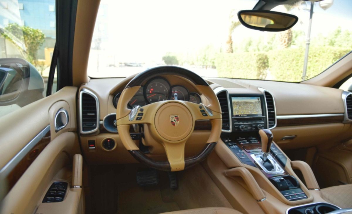 سعر بورش كايين 2013 في سوق السيارات المستعملة بالسعودية سعر بورش كايين 2013 في سوق السيارات المستعملة بالسعودية 4