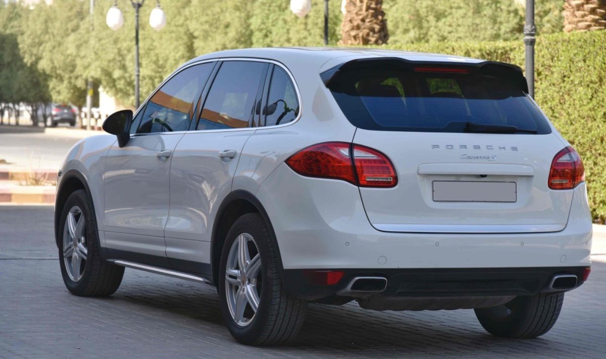 سعر بورش كايين 2013 في سوق السيارات المستعملة بالسعودية سعر بورش كايين 2013 في سوق السيارات المستعملة بالسعودية 3