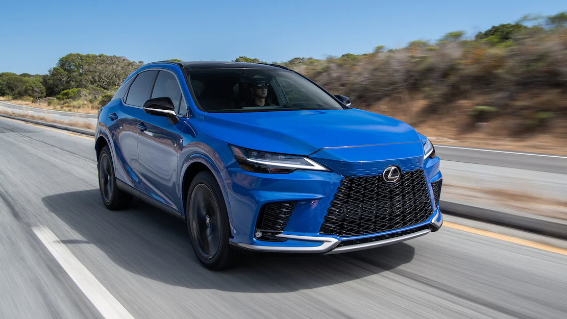 لكزس RX 2023: مظاهر الفخامة في التصميم والداخلية والسلامة لكزس RX 2023: مظاهر الفخامة في التصميم والداخلية والسلامة 9
