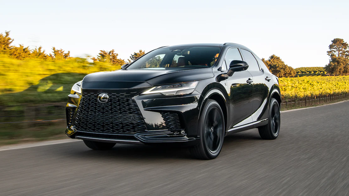 لكزس RX 2023: مظاهر الفخامة في التصميم والداخلية والسلامة لكزس RX 2023: مظاهر الفخامة في التصميم والداخلية والسلامة 10