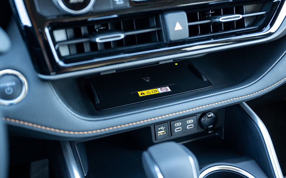 أبرز مزايا تويوتا هايلاندر 2023 برونز إديشن الجديدة: كم سعرها؟ أبرز مزايا تويوتا هايلاندر 2023 برونز إديشن الجديدة: كم سعرها؟ 3