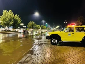 "الدفاع المدني" يوجه 6 إرشادات لقائدي السيارات عند هطول الأمطار 10