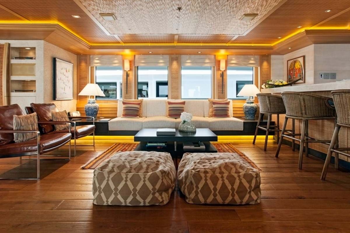 تعرف على أكبر يخت إسباني في العالم والمملوك لعائلة سعودية "يخت نايا" تعرف على أكبر يخت إسباني في العالم والمملوك لعائلة سعودية "يخت نايا" 10