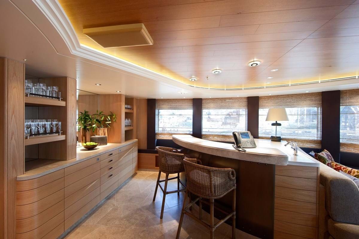 تعرف على أكبر يخت إسباني في العالم والمملوك لعائلة سعودية "يخت نايا" تعرف على أكبر يخت إسباني في العالم والمملوك لعائلة سعودية "يخت نايا" 14