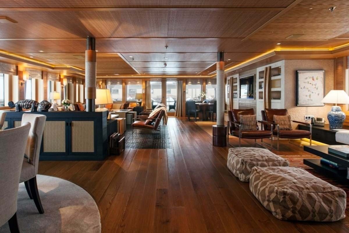 تعرف على أكبر يخت إسباني في العالم والمملوك لعائلة سعودية "يخت نايا" تعرف على أكبر يخت إسباني في العالم والمملوك لعائلة سعودية "يخت نايا" 11