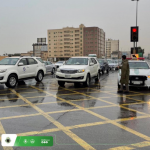 "المرور" يحذر من انزلاق المركبات أثناء الأمطار ويوضح السبب 1