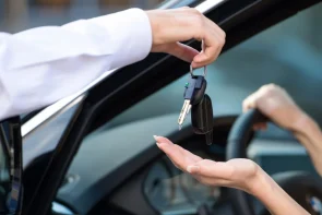 "النقل": 10 اشتراطات أساسية تلزم بها مكاتب تأجير السيارات  4