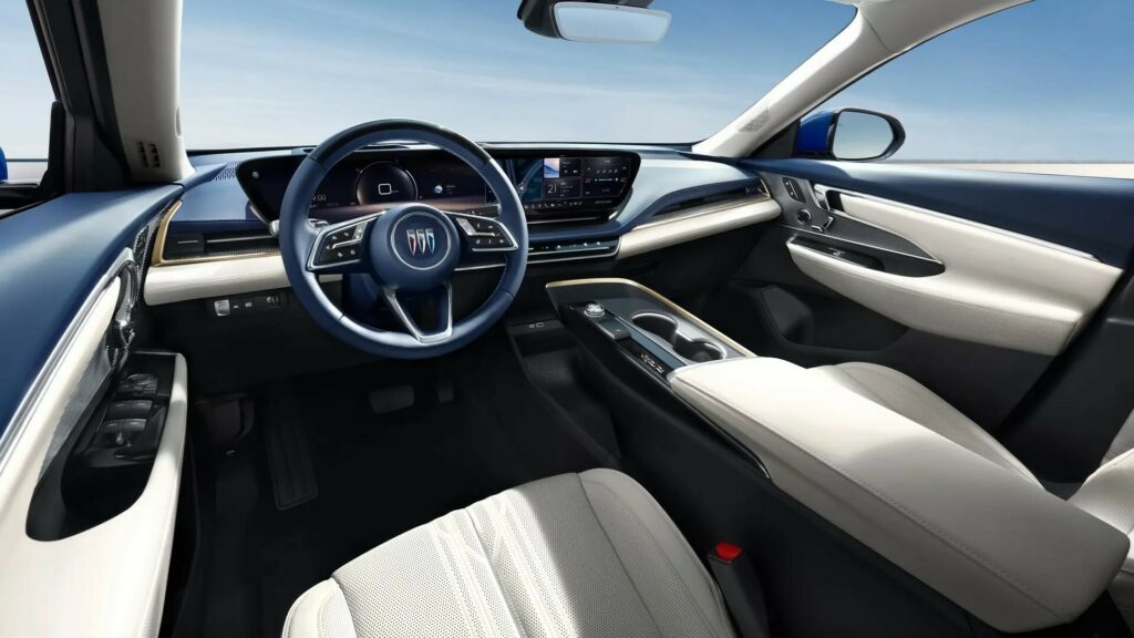 بويك الأمريكية تكشف الستار عن سيارة الكترا E5 الجديدة بتصميم رياضي وشاشة داخلية 30 إنش بويك الأمريكية تكشف الستار عن سيارة الكترا E5 الجديدة بتصميم رياضي وشاشة داخلية 30 إنش 2