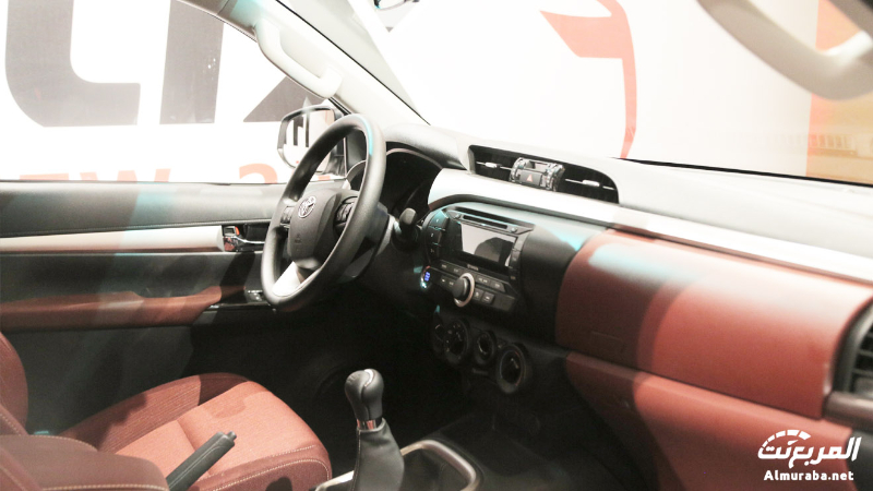 كم سعر تويوتا هايلوکس 2016 مستعملة؟ مع مواصفات فئة فل كامل تويوتا هايلوکس 2016 مستعملة