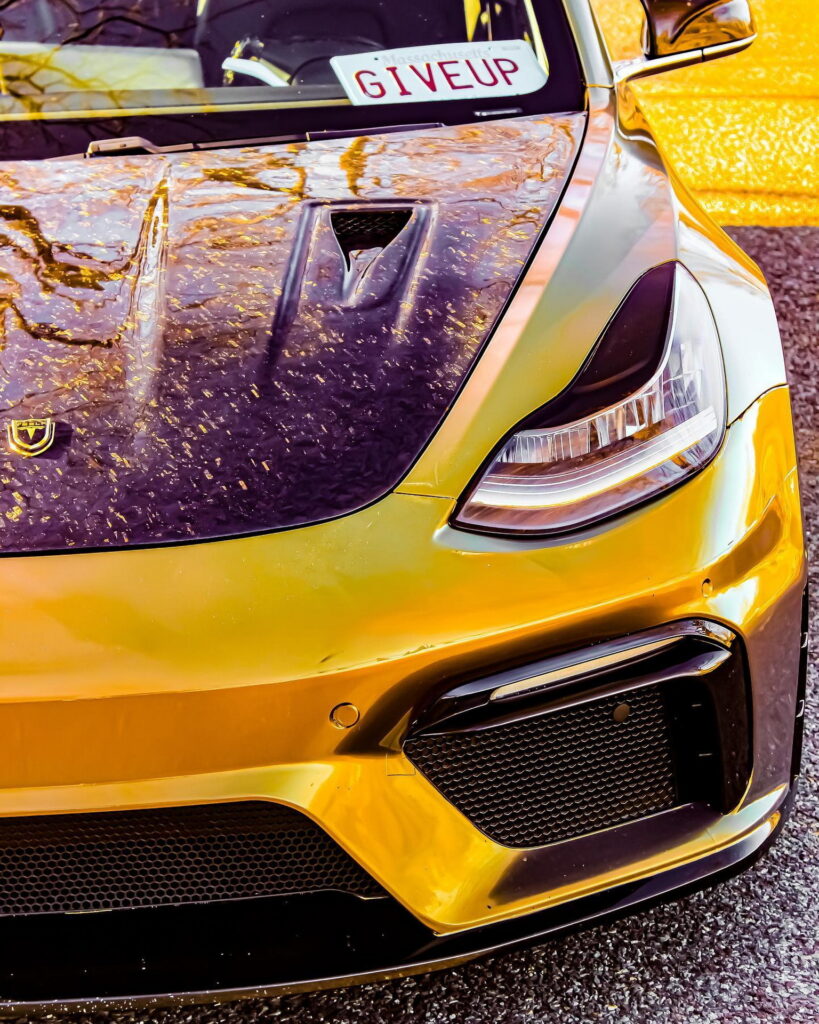 تيسلا موديل 3 تحصل على مقدمة رياضية من بورش مع قطع كربونية جذابة للخارجية تيسلا موديل 3