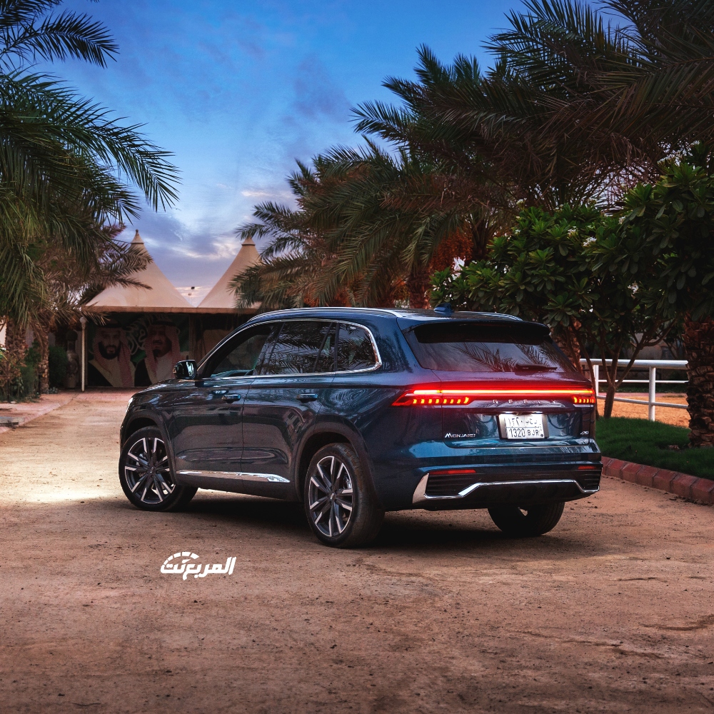 مقارنة أداء سيارات جيلي 2023 في فئة الـSUV جلي سيارات مونجارو من الخلف