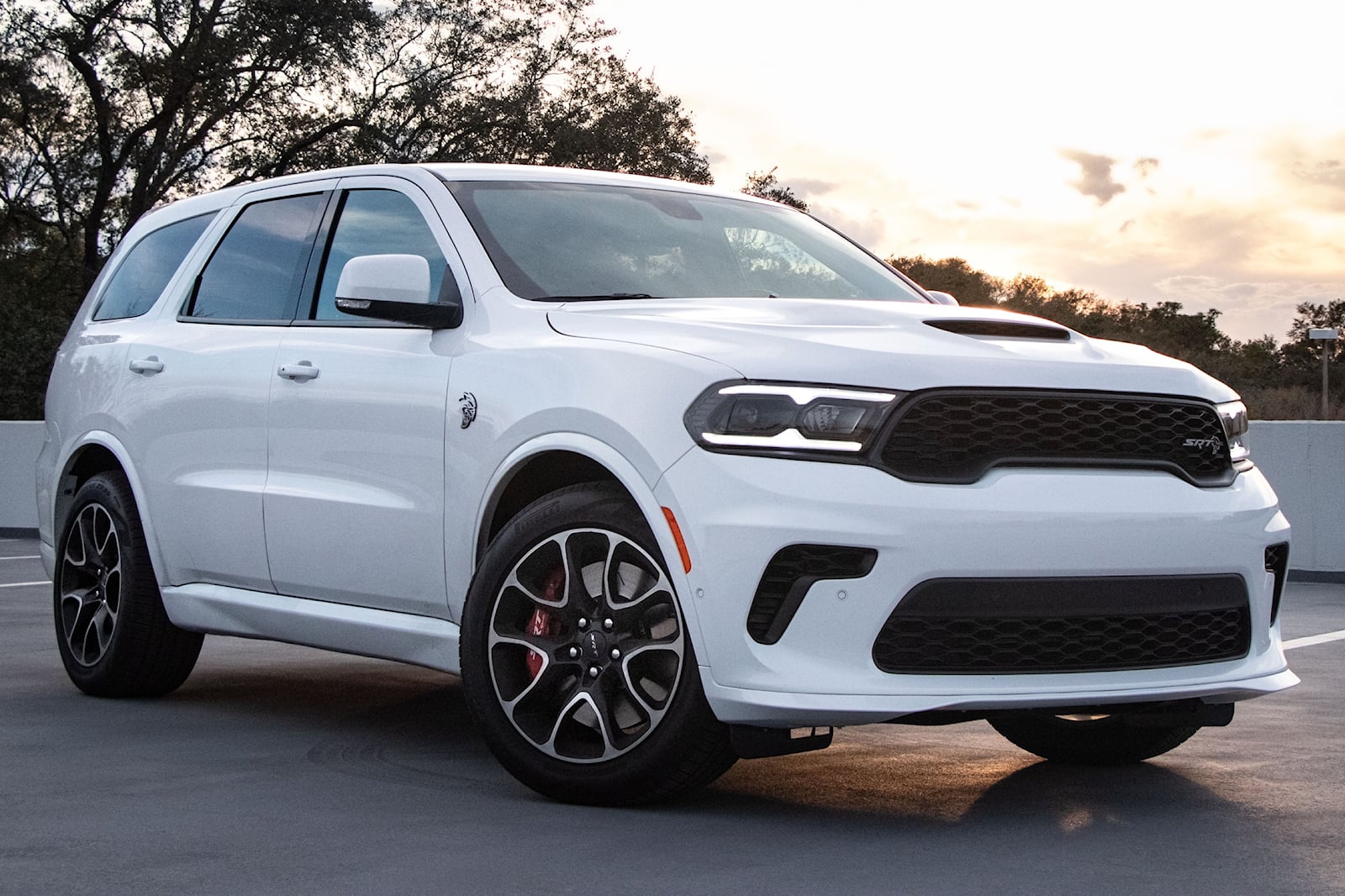 ما هي أسرع سيارة دفع رباعي في العالم لعام 2023؟ دودج دورانجو SRT هيلكات
