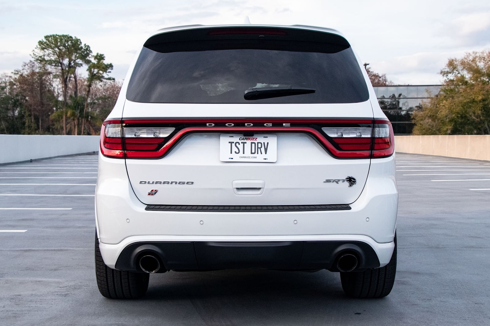 ما هي أسرع سيارة دفع رباعي في العالم لعام 2023؟ دودج دورانجو SRT هيلكات