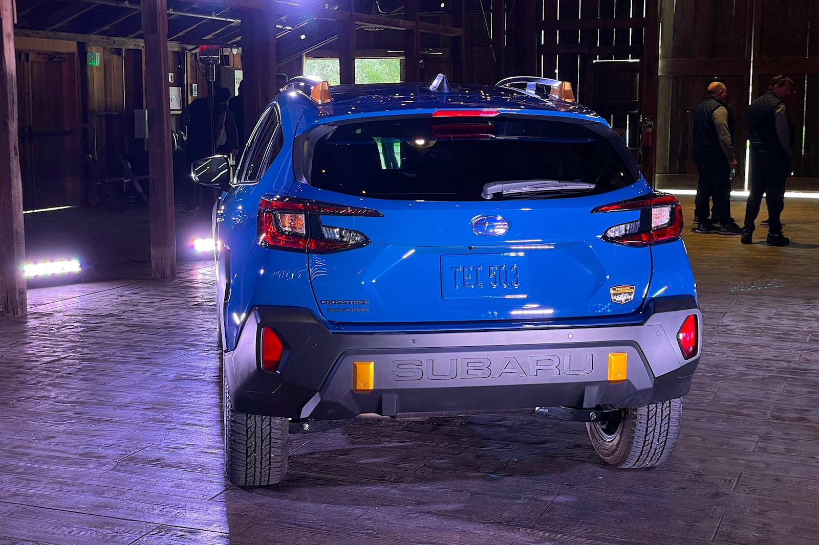 أبرز 8 سيارات جديدة في معرض نيويورك الدولي للسيارات 2023 سوبارو كروس تريك وايلدرنيس موديل 2024