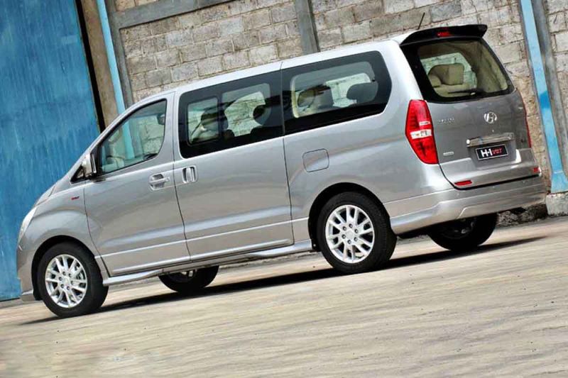سيارة h1 تعرف على مواصفات الميني فان العملية من هيونداي سيارة h1 من الخارج