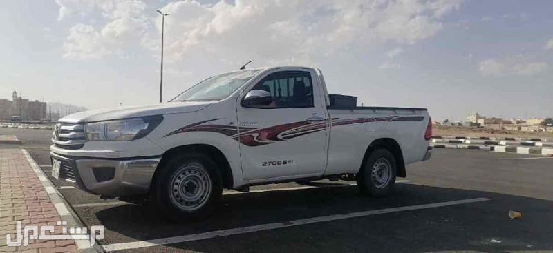 كم سعر تويوتا هايلوکس 2016 مستعملة؟ مع مواصفات فئة فل كامل سيارة تويوتا هايلوکس 2016 للبيع