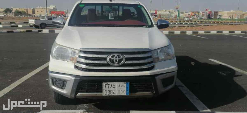 كم سعر تويوتا هايلوکس 2016 مستعملة؟ مع مواصفات فئة فل كامل سيارة تويوتا هايلوکس 2016 للبيع