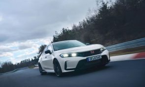 هوندا سيفيك تايب ار هي سيارة الدفع الأمامي الأسرع في العالم بعد كسر الرقم القياسي في مضمار نوربورغرينغ هوندا سيفيك تايب ار هي سيارة الدفع الأمامي الأسرع في العالم بعد كسر الرقم القياسي في مضمار نوربورغرينغ 1