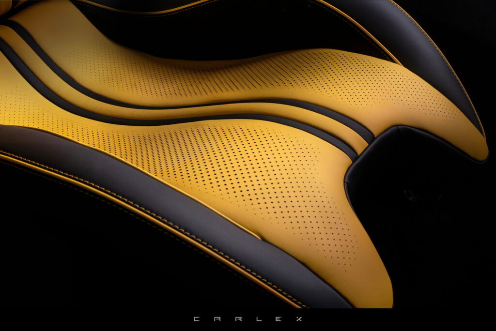 فيراري 458 إيطاليا تحصل على داخلية جديدة مذهلة من كارليكس فيراري 458 إيطاليا من كارليكس