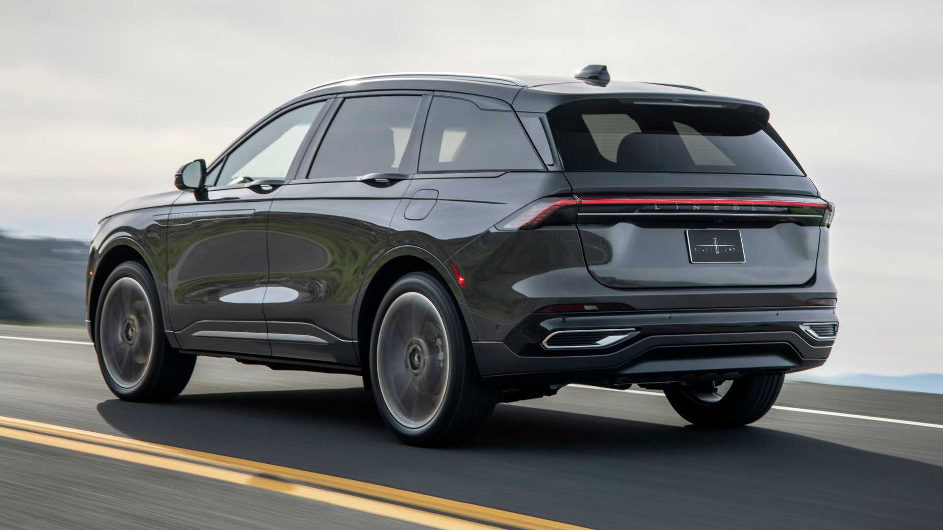 أبرز 13 سيارة جديدة في معرض شنغهاي الدولي للسيارات 2023 أبرز 13 سيارة جديدة في معرض شنغهاي الدولي للسيارات 2023 5